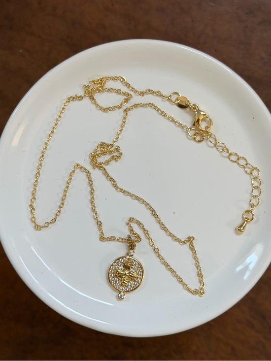 Jewelry - Queen Bee Gold Crystal Coin Pendant Necklace for Women